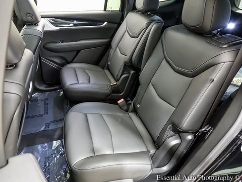 Certified 2024 Cadillac XT6 Premium Luxury w/ LPO, Floor Liner Package image 10