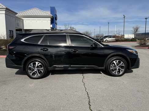 Used 2022 Subaru Outback Limited image 8