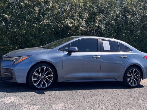 Used 2020 Toyota Corolla SE image 3