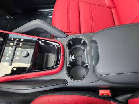 New 2026 Porsche Cayenne image 23