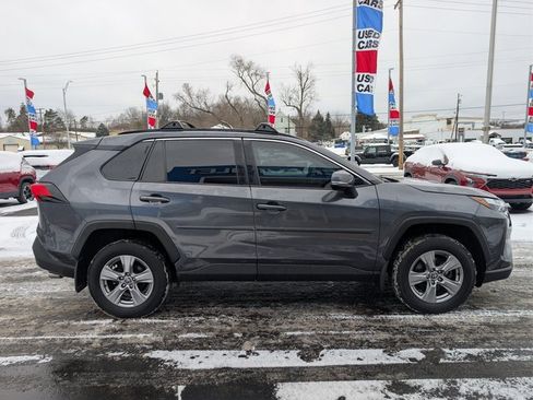 Used 2022 Toyota RAV4 XLE image 6