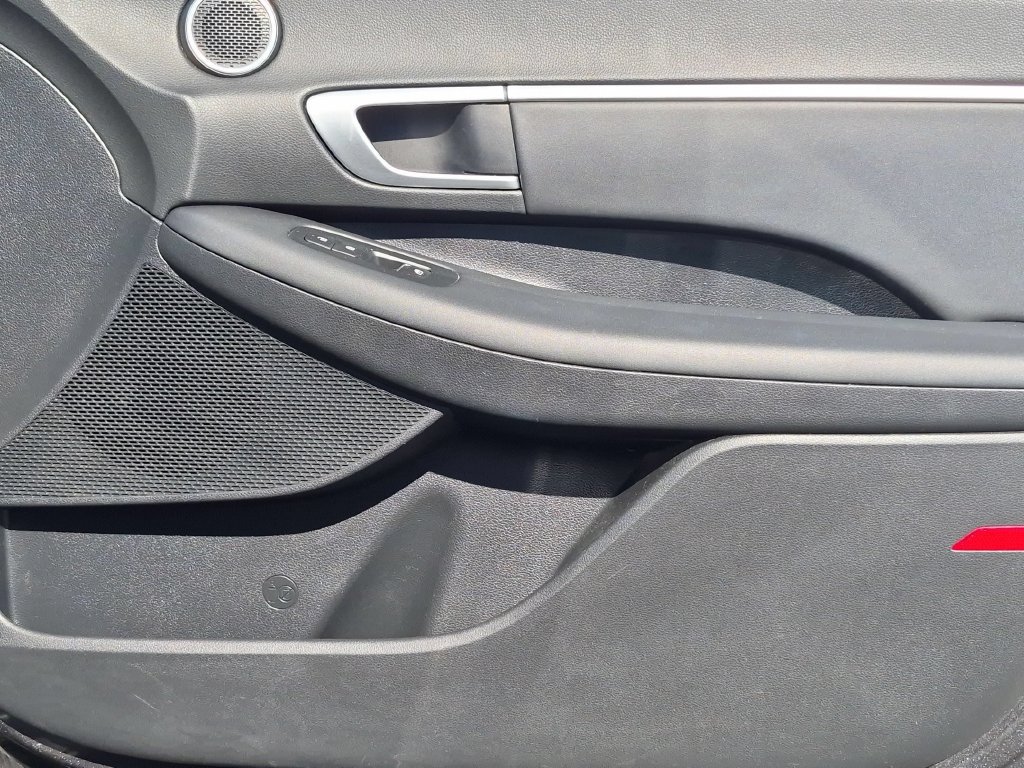 Used 2025 Hyundai Sonata SEL FWD image 33