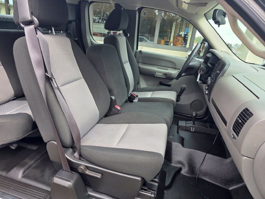 Used 2009 Chevrolet Silverado 1500 W/T AWD/4WD image 20