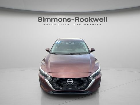 Used 2024 Nissan Sentra SV image 2