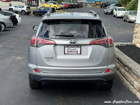 Used 2017 Toyota RAV4 LE w/ All Weather Liner Package AWD/4WD image 10