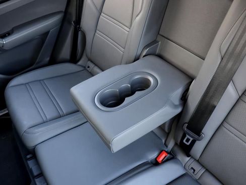 Used 2021 Porsche Cayenne image 61