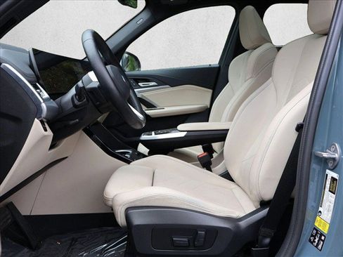Used 2023 BMW X1 xDrive28i w/ Premium Package AWD/4WD image 21
