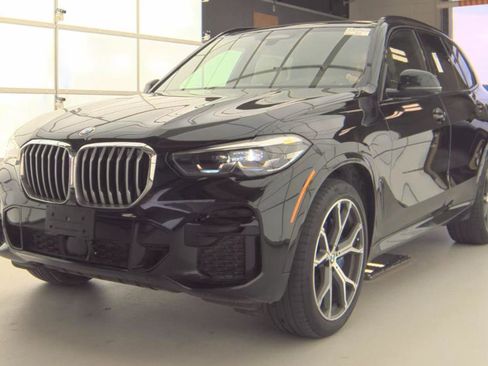 Used 2022 BMW X5 xDrive40i w/ Premium Enhanced Package image 1