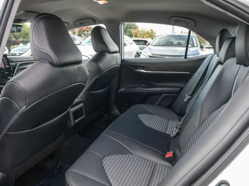 Used 2024 Toyota Camry SE FWD image 18