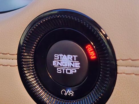 Used 2022 Jeep Compass Limited image 10