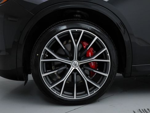 Certified 2023 Maserati Grecale Modena AWD/4WD image 18