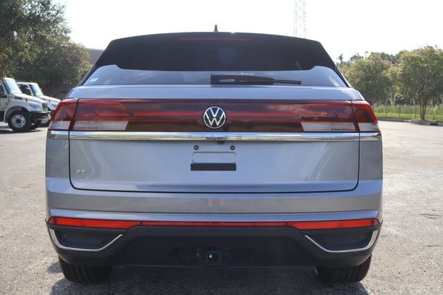 Certified 2026 Volkswagen Atlas Cross Sport SE FWD image 7