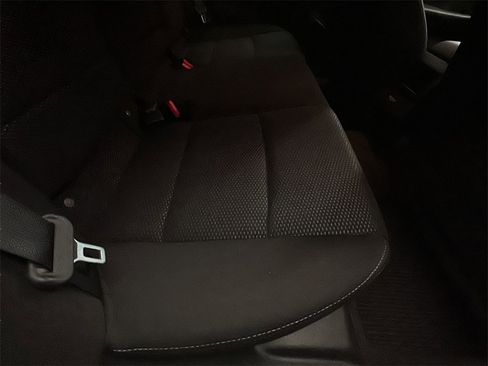 Used 2018 Subaru Outback 2.5i Premium image 13