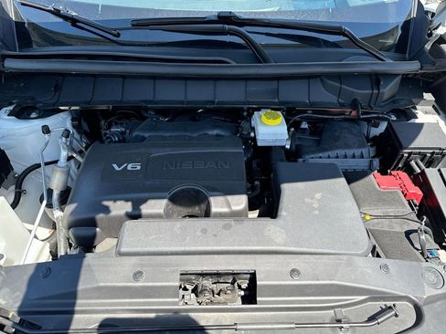 Used 2022 Nissan Pathfinder Platinum w/ Cargo Package image 27