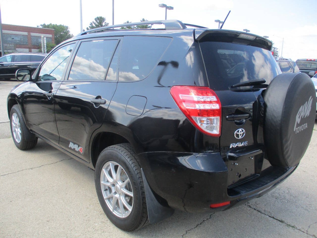 Used 2012 Toyota RAV4 4WD w/ Value Pkg image 5