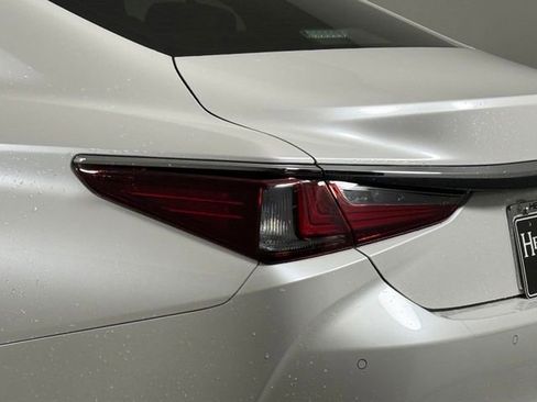 Used 2023 Lexus ES 350 w/ Premium Package FWD image 16
