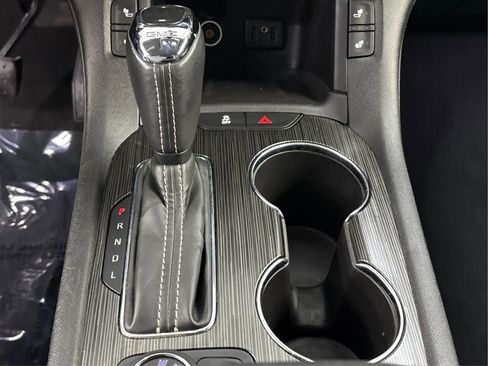 Used 2018 GMC Acadia SLT image 22