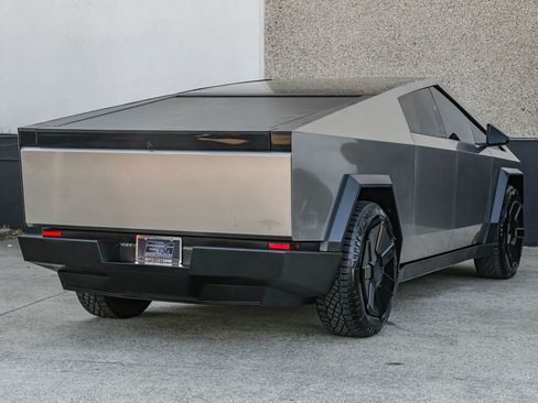 Used 2024 Tesla Cybertruck Cyberbeast image 11