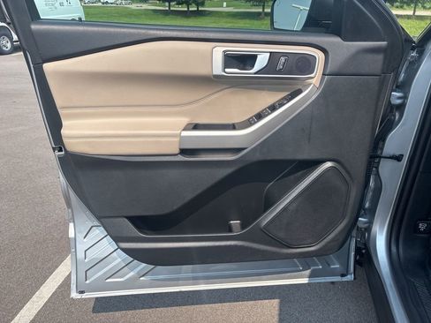 Used 2023 Ford Explorer XLT w/ Class IV Trailer Tow Package image 18