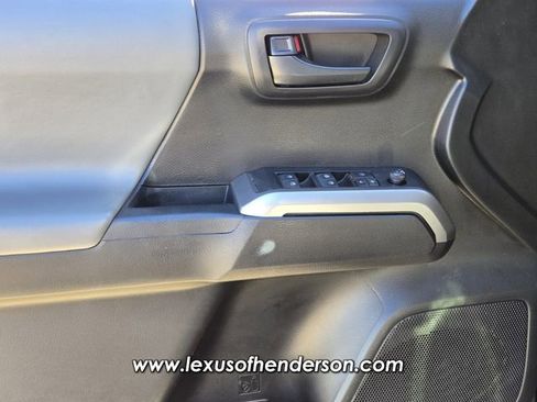 Used 2021 Toyota Tacoma SR5 RWD image 20