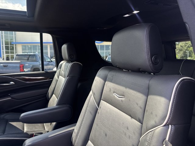 Used 2024 Cadillac Escalade ESV Premium Luxury RWD image 26