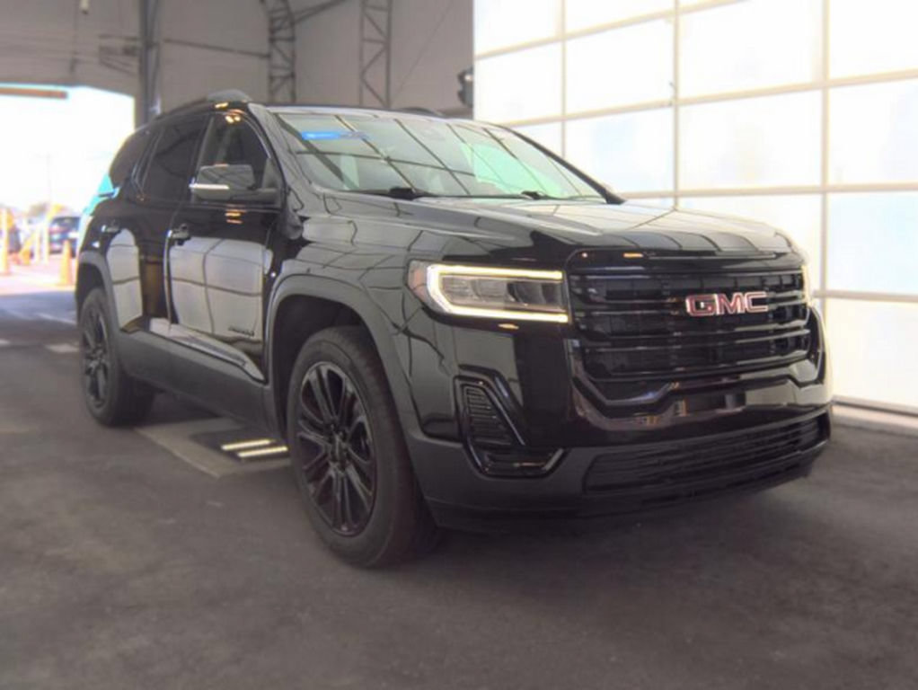 Used 2023 GMC Acadia SLE w/ Driver Convenience Package FWD image 4