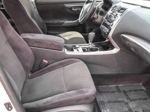 Used 2013 Nissan Altima 3.5 S FWD image 34