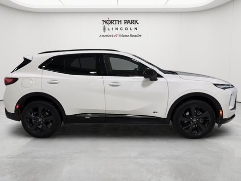 Used 2025 Buick Envision Sport Touring AWD/4WD image 6