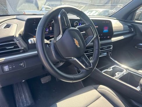 Used 2026 Chevrolet Traverse LT FWD image 11