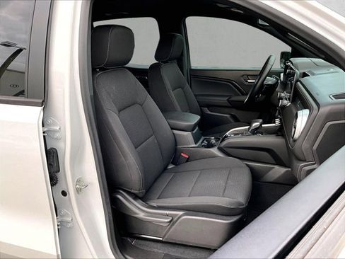 Used 2024 Chevrolet Colorado LT w/ LT Convenience Package II RWD image 9