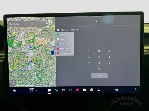 Used 2022 Tesla Model S Plaid image 17
