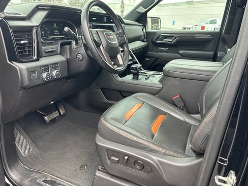 Used 2023 GMC Sierra 1500 AT4 w/ Technology Package AWD/4WD image 9