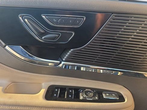 Used 2022 Lincoln Corsair AWD w/ Equipment Group 101A image 29