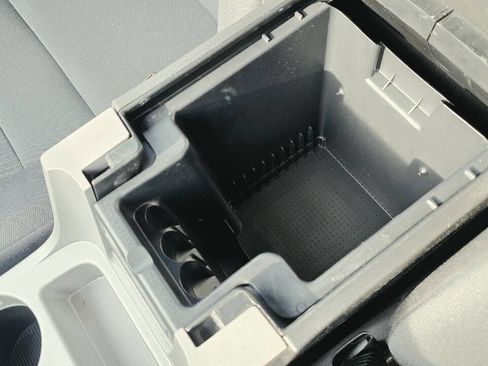 Used 2012 Ford Escape XLT FWD image 25