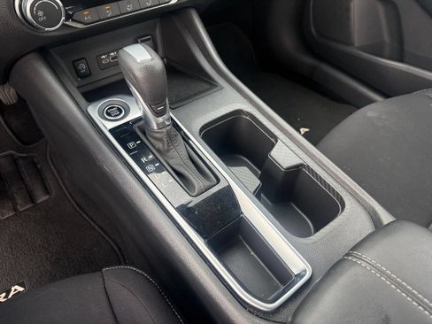 Used 2025 Nissan Sentra SV FWD image 40