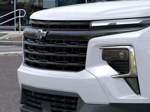 New 2026 Chevrolet Traverse LT image 13