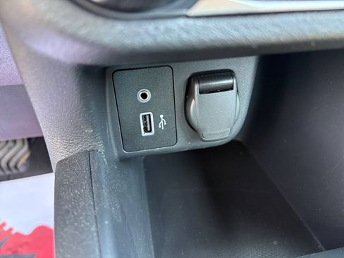 Used 2025 Nissan Versa S w/ S Plus Package FWD image 19
