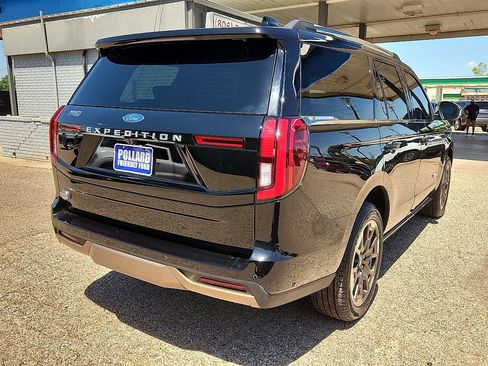 Used 2025 Ford Expedition King Ranch AWD/4WD image 3