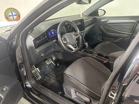 Used 2025 Volkswagen Jetta Sport FWD image 7