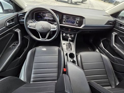 Used 2023 Volkswagen Jetta SE w/ Panoramic Sunroof Package FWD image 14