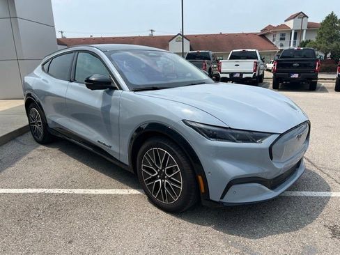 Used 2024 Ford Mustang Mach-E Premium image 7