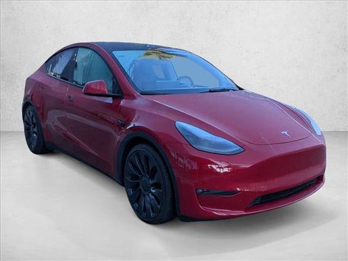 Used 2023 Tesla Model Y Performance image 3