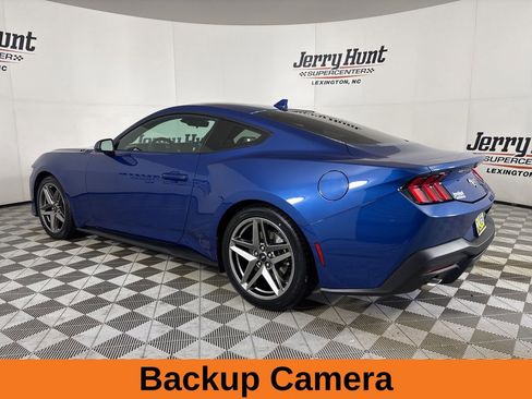 Used 2024 Ford Mustang Coupe image 7