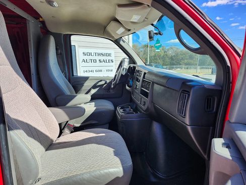 Used 2015 GMC Savana 2500 image 9