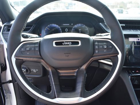 New 2026 Jeep Grand Cherokee Limited Reserve image 13