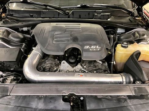 Used 2018 Dodge Challenger GT w/ Driver Convenience Group image 9