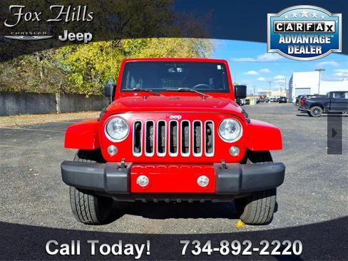 Used 2016 Jeep Wrangler Unlimited Sahara image 2
