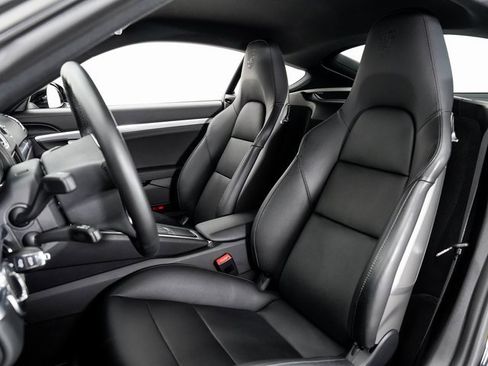 Used 2016 Porsche Cayman image 5