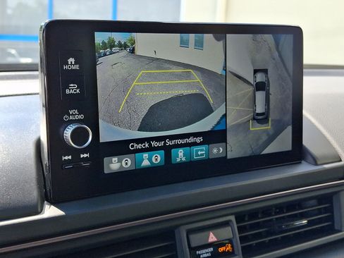 Used 2024 Honda Pilot TrailSport image 18