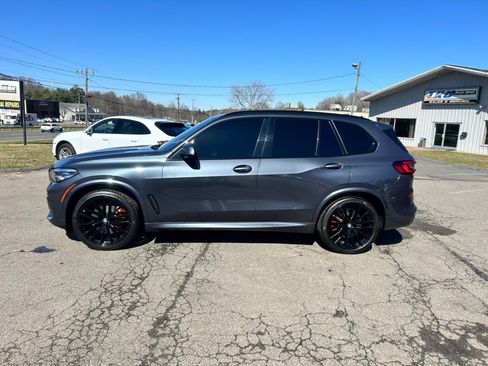 Used 2021 BMW X5 sDrive40i w/ M Sport Package image 3